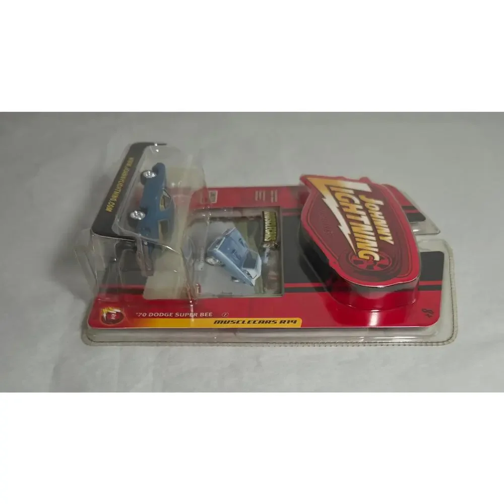Johnny Lightning 1970 Dodge Super Bee 1:64 Scale Limited Ed. 2007 Brand New